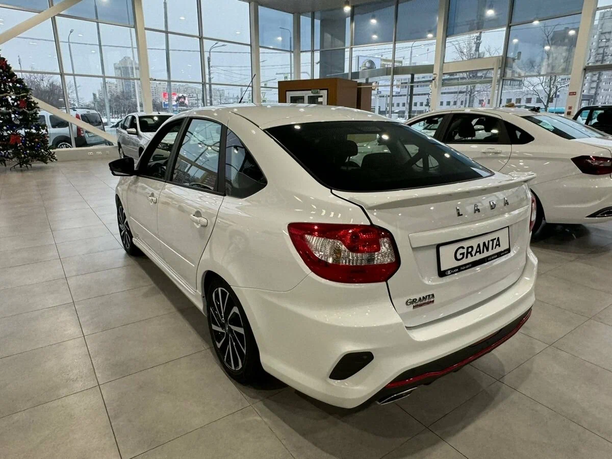Lada Granta Sport Лифтбек в Екатеринбург - фото №4