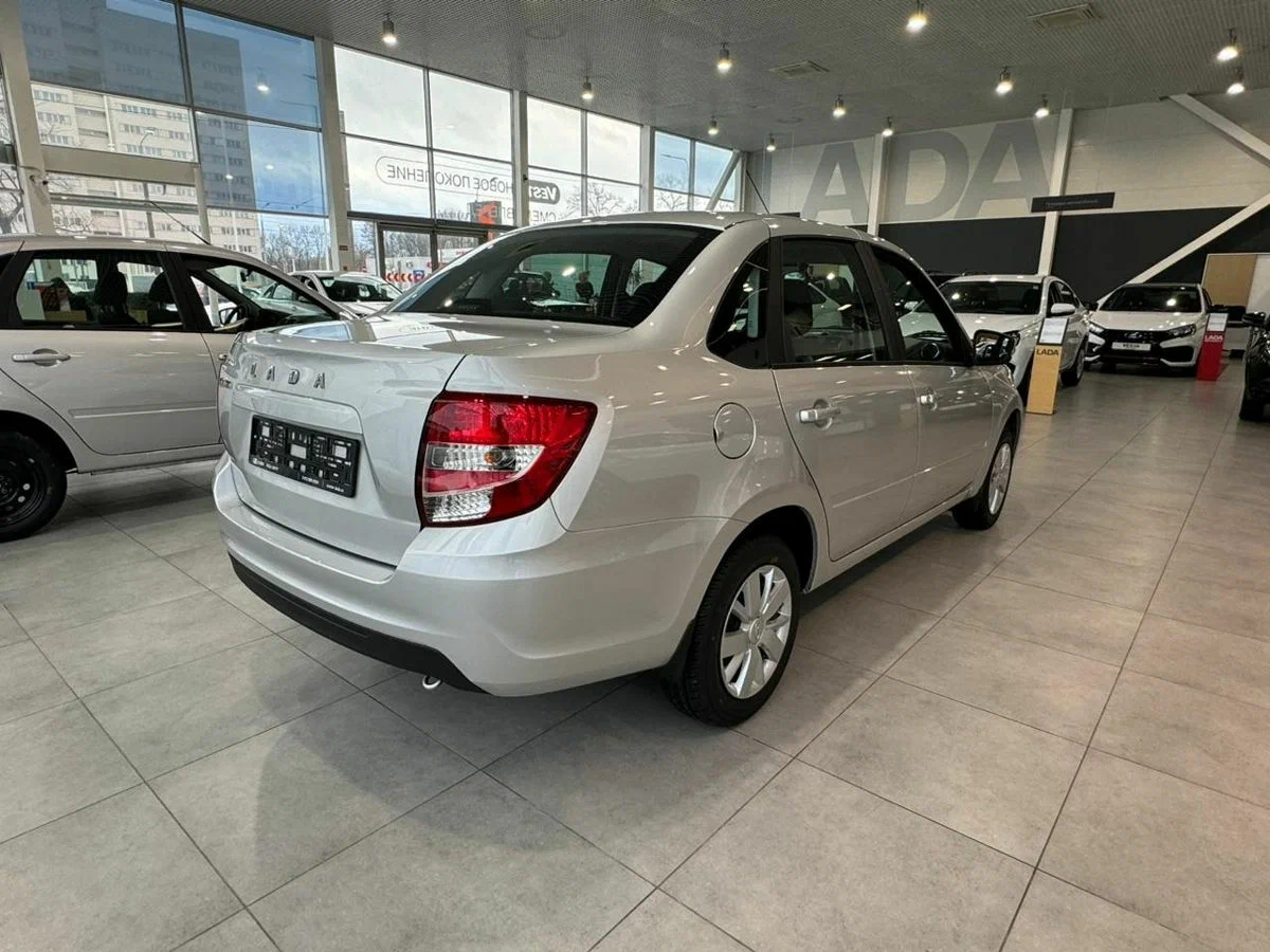 Lada Granta Седан в Екатеринбург - фото №4